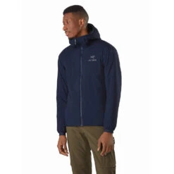 Arcteryx Atom LT Hoody Men -Edelrids Sport Outdoor Store Atom LT Hoody Kingfisher Front View 1350x 67b0c2c1 3b63 4a07 b637 a77634bf5f86