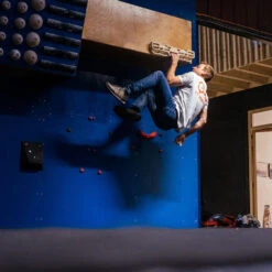 Y&Y Vertical Board One -Edelrids Sport Outdoor Store Verticalboard Au Perchoir 1x1 13 1800x1800 e6f003a1 900d 4ab9 8107 229c8f55a9a3