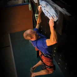 Metolius Simulator 3D Hangboard -Edelrids Sport Outdoor Store ryan training ad