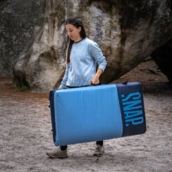 Snap Climbing Hip Crash Pad -Edelrids Sport Outdoor Store snap crash pads hip bleu anse